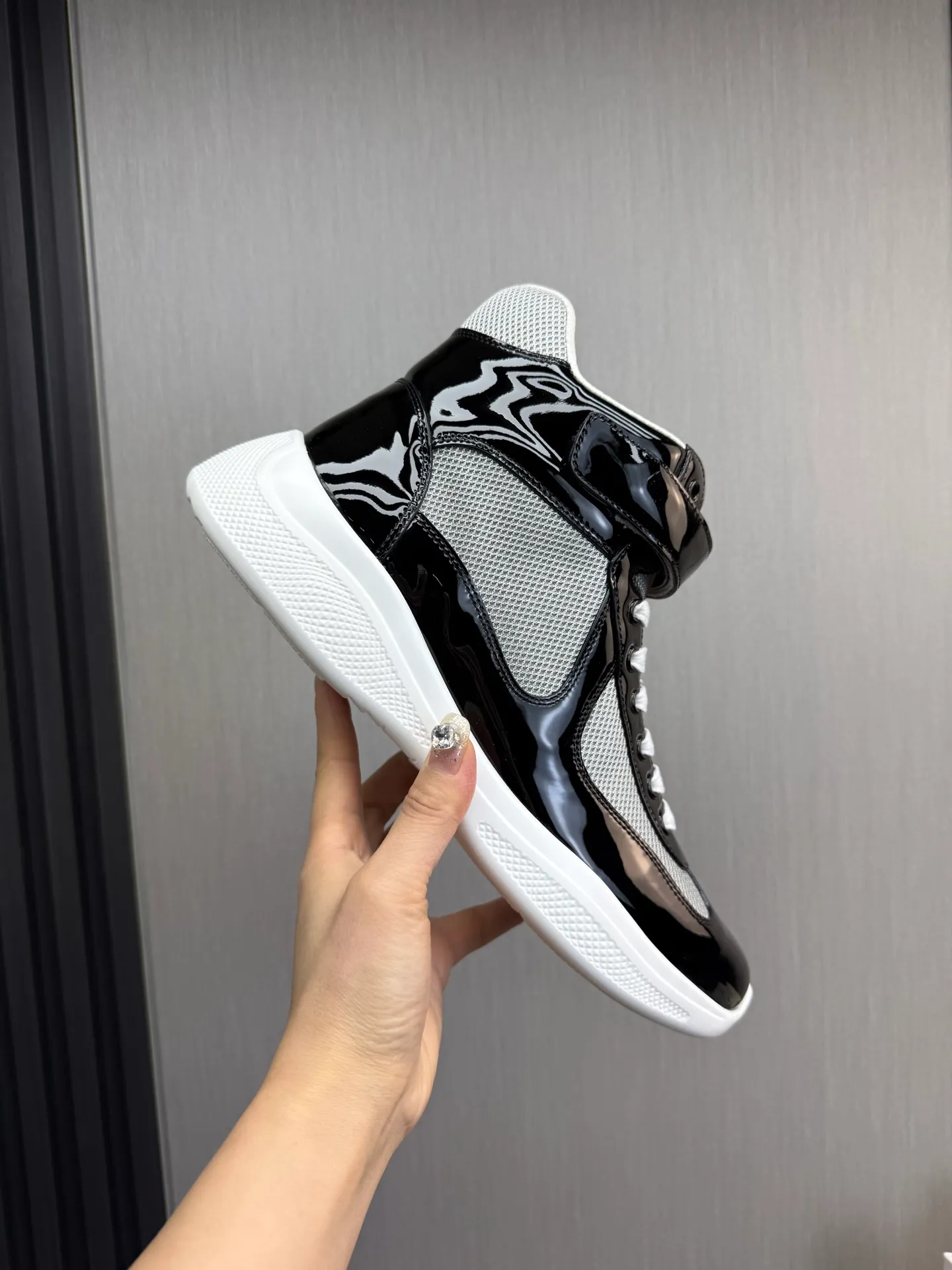 Men's shoes 700💰 [PRADA] Hot selling items🔥Must be recommended every day~~ Official website synchronized, 1:1 high quality shipments✔️ Imported cowhide fabric, cowhide lining, original bottom, high-end airplane box packaging🎁 38-45 (38.45 custom-made, non-refundable)